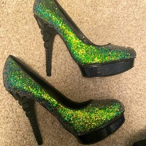 Rachel Roy green glitter platform pumps size 7